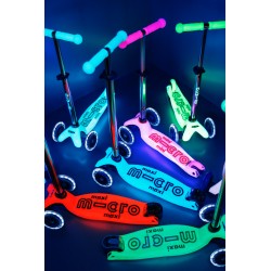 Patinete Maxi Micro Deluxe Glow Led - Turquesa