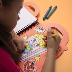 Libro con pinturas y pegatinas Yummy - Omy